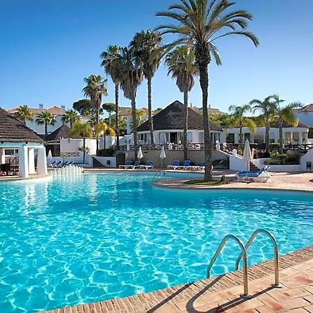 Encosta Do Club Hotel
